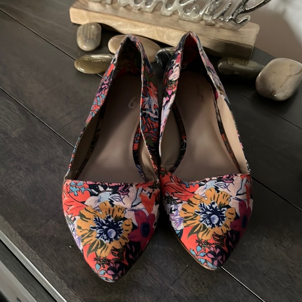 Flats - Picture 2 of 2